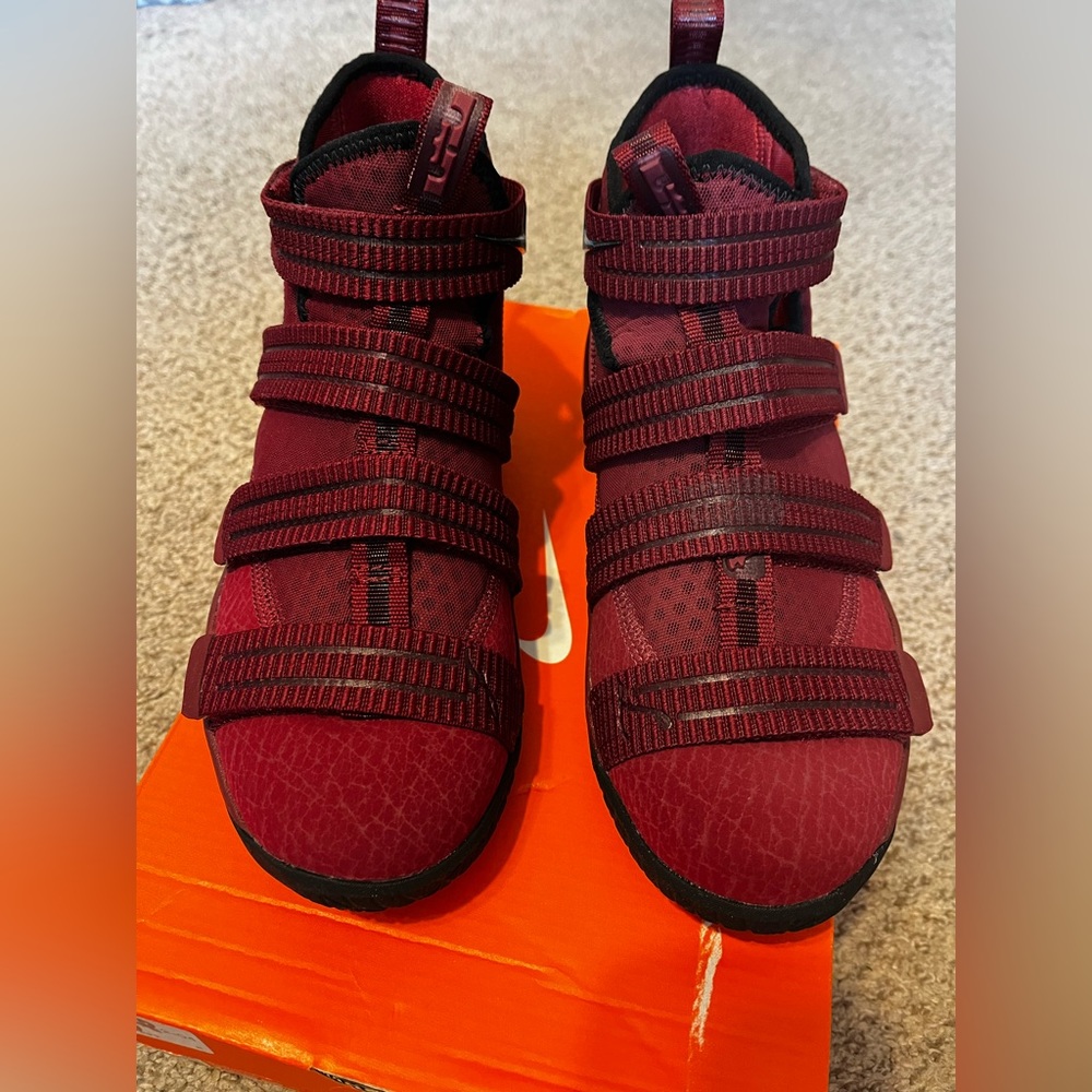 Nike Lebron Soldiers